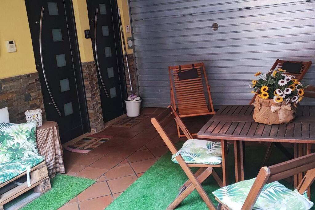 El Niuet De Cal Cacuet, La Teva Escapada Rural. Apartment Avia ภายนอก รูปภาพ